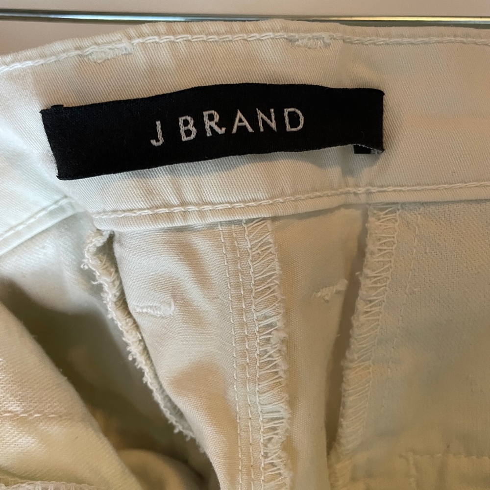 J Brand off white beige chino. Mid rise straight leg. Size 29